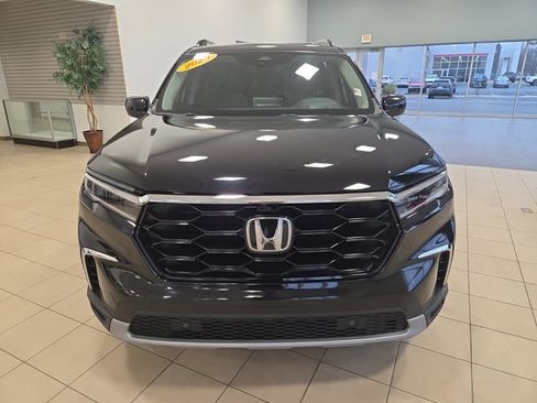 Used 2023 Honda Pilot Elite image 4