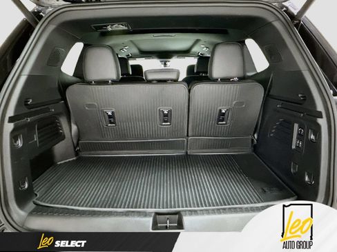 Used 2025 Buick Enclave Avenir w/ Super Cruise Package AWD/4WD image 31