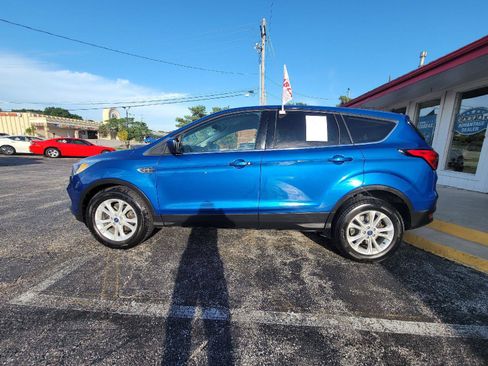 Used 2019 Ford Escape SE FWD image 13