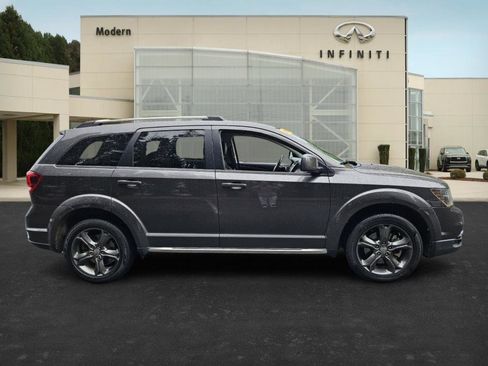 Used 2015 Dodge Journey Crossroad w/ Flexible Seating Group image 3