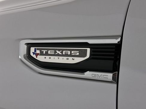 Used 2022 GMC Sierra 1500 SLT AWD/4WD image 33