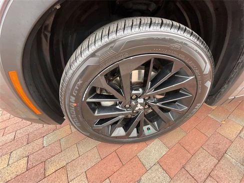 Used 2022 Mitsubishi Outlander SE image 27