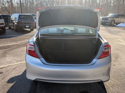 Used 2012 Toyota Camry LE image 20