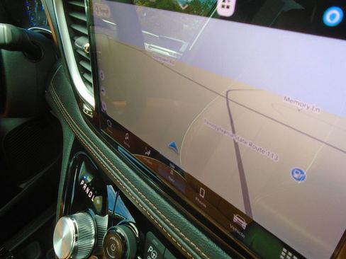 Certified 2024 Chrysler Pacifica Pinnacle image 31