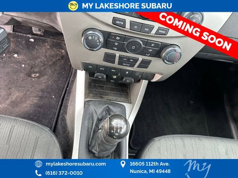 Used 2010 Ford Focus SE image 11