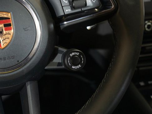 Certified 2026 Porsche Macan AWD/4WD image 26
