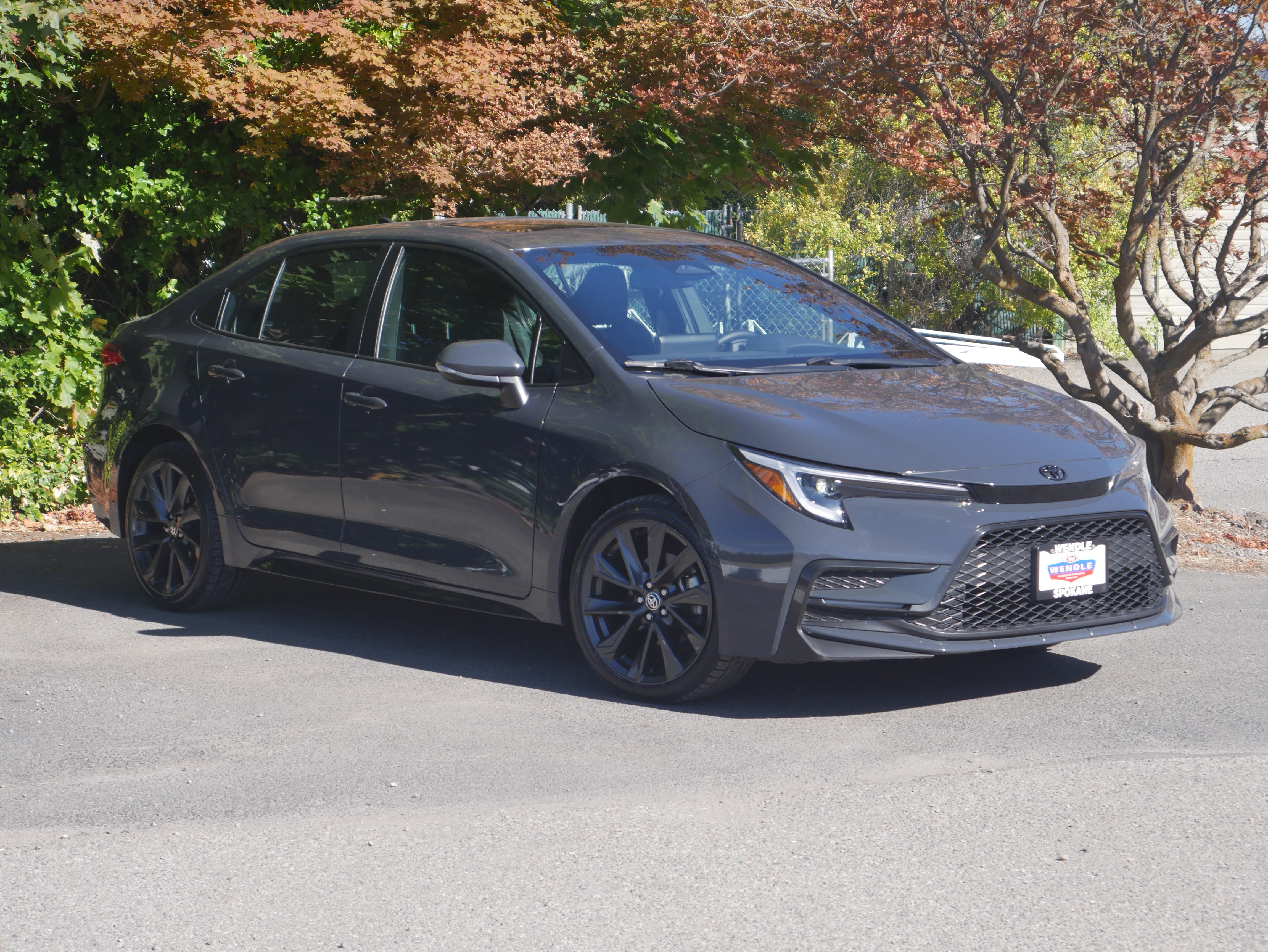 Used 2024 Toyota Corolla SE w/ SE Premium Package FWD image 25