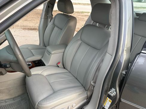 Used 2006 Cadillac DTS FWD image 44
