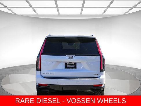 Used 2021 Cadillac Escalade ESV Sport w/ Driver Assist Tech Package AWD/4WD image 3