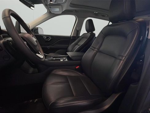 Used 2025 Lincoln Aviator AWD image 9