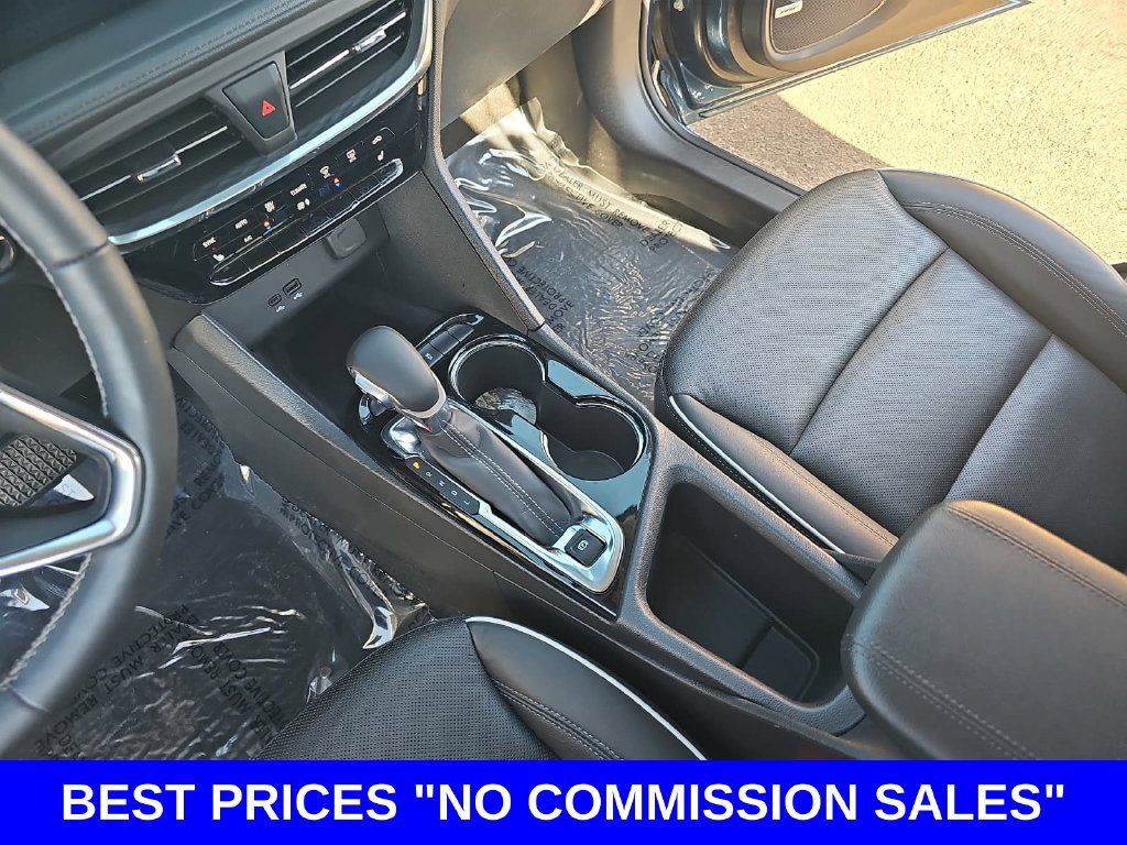 Used 2024 Buick Encore GX Avenir w/ Avenir Convenience Package FWD image 24