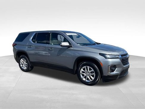 Used 2023 Chevrolet Traverse LS w/ Safety Package FWD image 7