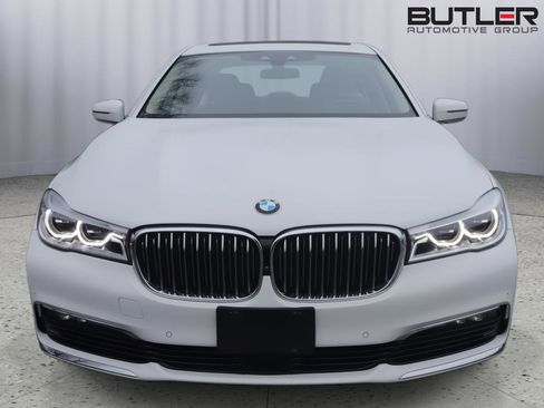 Used 2016 BMW 750i 750i image 2