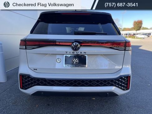 New 2026 Volkswagen Tiguan SE R-Line image 10