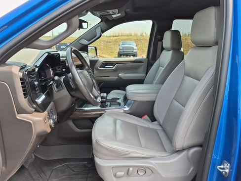 Certified 2023 Chevrolet Silverado 1500 LT Trail Boss w/ Convenience Package II AWD/4WD image 19