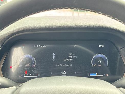 Used 2023 Jeep Grand Cherokee Altitude AWD/4WD image 17