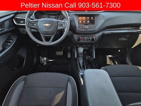 Used 2023 Chevrolet TrailBlazer LT FWD image 23