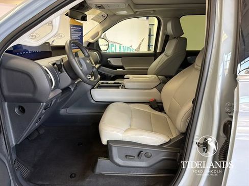 Certified 2025 Ford Expedition Active RWD image 11