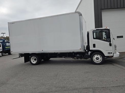 New 2024 Chevrolet Low Cab Forward image 3