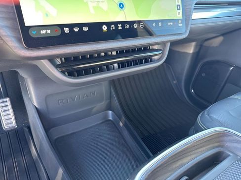 Used 2024 Rivian R1S Adventure image 35