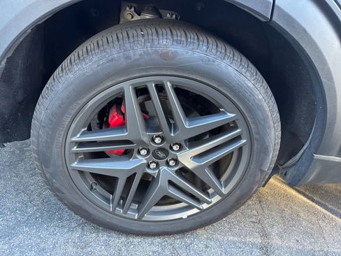 Certified 2026 Ford Explorer ST-Line w/ ST-Line Street Pack RWD image 10