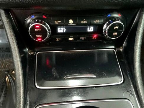 Used 2018 Mercedes-Benz GLA 250 GLA 250 4MATIC SUV image 17