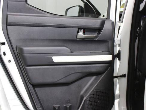 Used 2024 Toyota Tacoma TRD Off-Road image 28