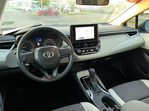 Certified 2025 Toyota Corolla LE w/ Convenience Package FWD image 18
