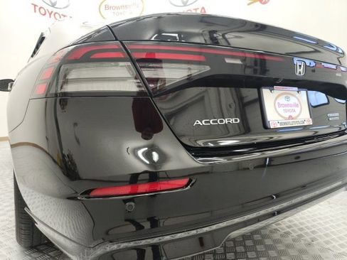 Used 2024 Honda Accord Touring image 17