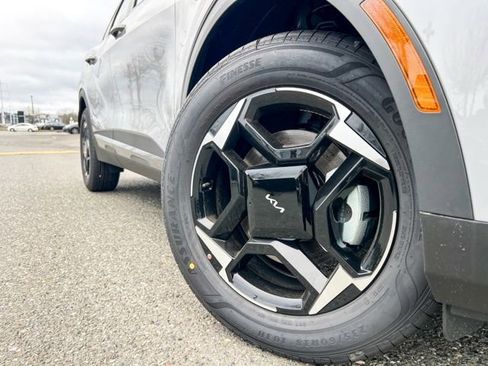 New 2026 Kia Sportage EX image 2