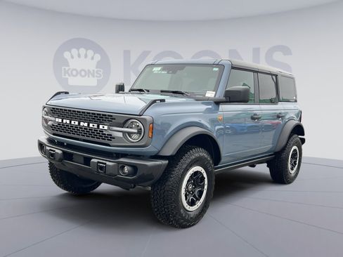 New 2025 Ford Bronco Badlands w/ Sasquatch Package image 1
