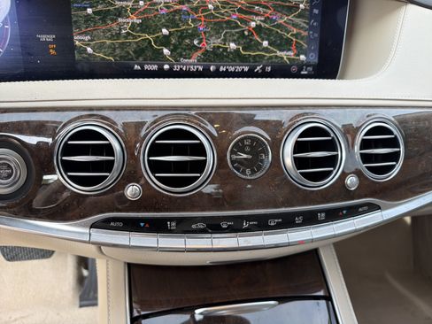 Used 2019 Mercedes-Benz S 560 Sedan image 13