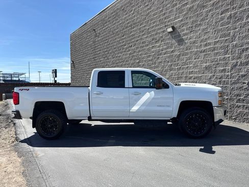 Used 2018 Chevrolet Silverado 2500 LT w/ LT Fleet Convenience Package AWD/4WD image 4