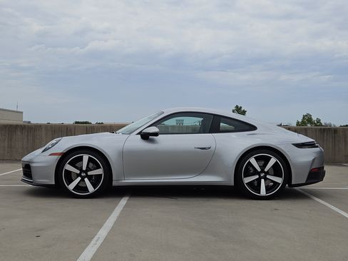 Certified 2026 Porsche 911 Carrera RWD image 2