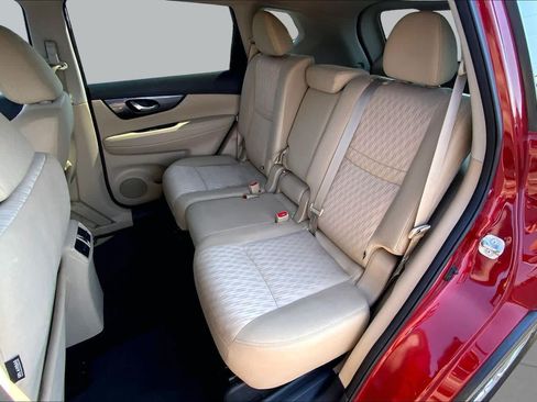 Used 2018 Nissan Rogue SV FWD image 21