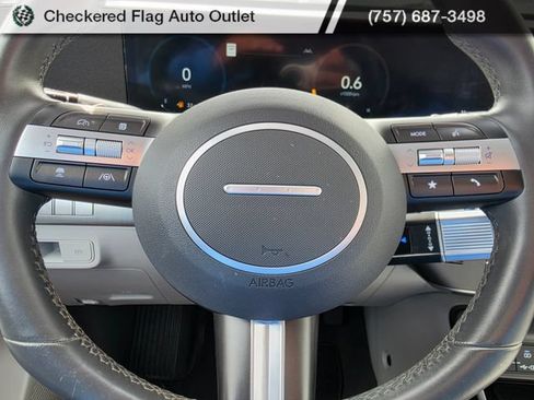 Used 2024 Hyundai Kona SEL w/ Convenience Package AWD/4WD image 18