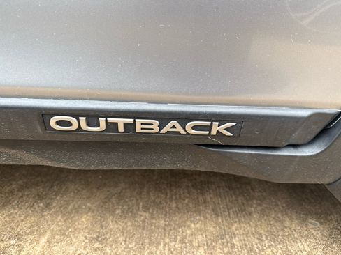 Used 2018 Subaru Outback 2.5i Limited image 27
