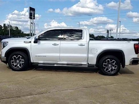 Certified 2023 GMC Sierra 1500 SLT image 6