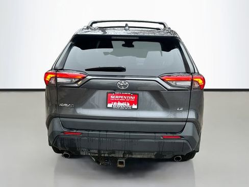 Used 2020 Toyota RAV4 LE image 7