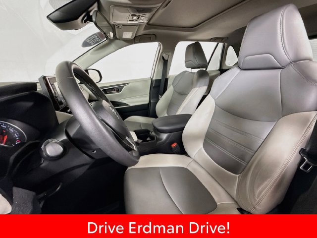 Certified 2021 Toyota RAV4 XLE Premium FWD image 5