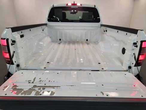 Used 2022 Nissan Frontier S image 24