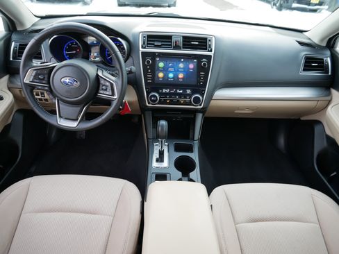 Used 2019 Subaru Outback 2.5i Premium image 10