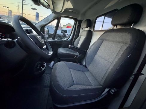 Used 2025 RAM ProMaster 3500 w/ Safety Group image 18