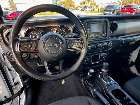 Used 2020 Jeep Wrangler Unlimited Sport image 11