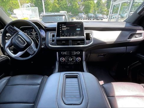 Used 2023 GMC Yukon SLT w/ SLT Premium Package AWD/4WD image 22