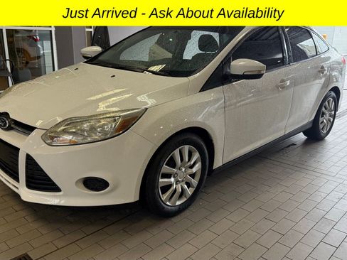 Used 2014 Ford Focus SE image 2