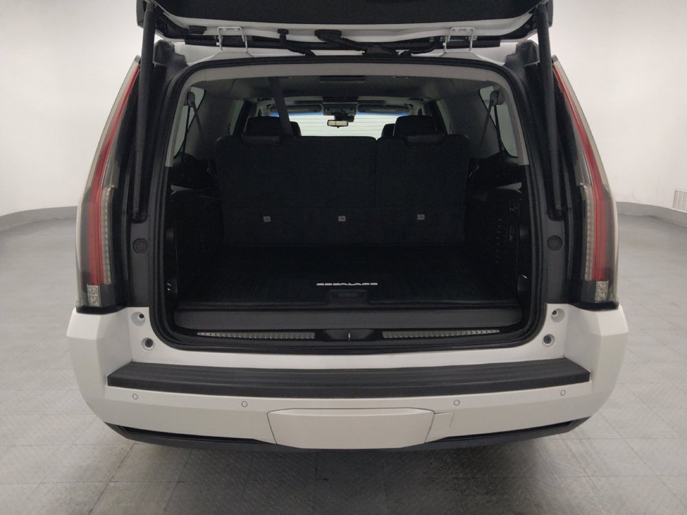 Used 2017 Cadillac Escalade ESV Premium Luxury AWD/4WD image 29