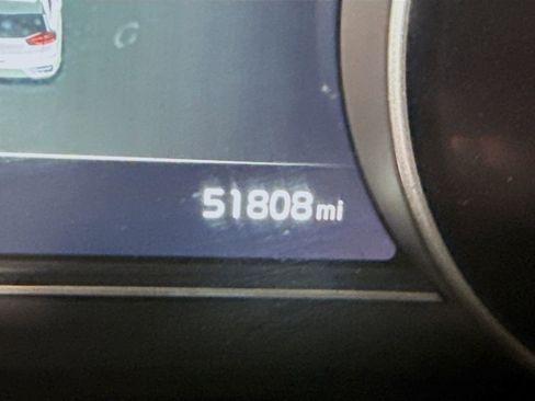 Used 2022 Kia Niro EX w/ Cold Weather Package FWD image 5