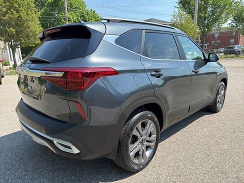 Used 2023 Kia Seltos S AWD/4WD image 5