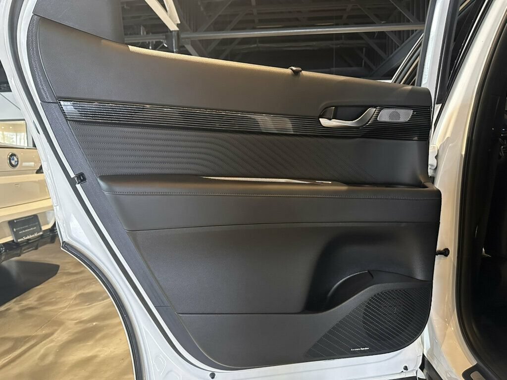 Used 2024 Hyundai Palisade Calligraphy AWD/4WD image 17